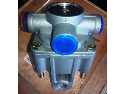 Клапан регулировки тормозных усилий на задние мосты (ускорительный) SH F3000 SHAANXI / Shacman (ШАНКСИ / Шакман) DZ9112360047 фото 1 Череповец